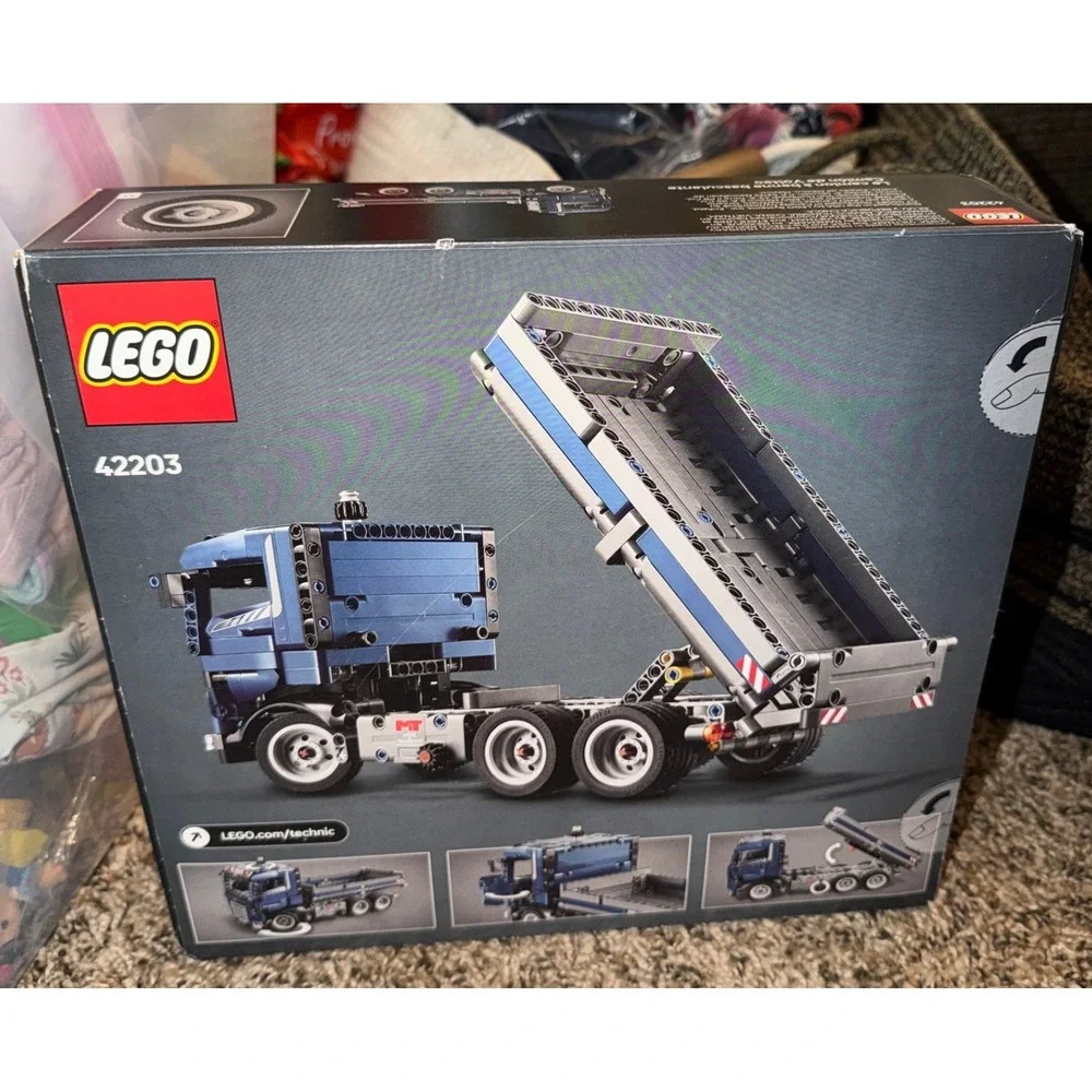 Lego Technic Tipping Dump Truck Building Set (NWT) 42203